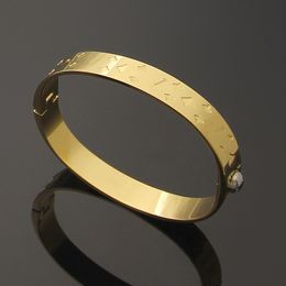 Brazalete de encanto dise￱ador de cuatro hojas pulsador cuadrado impreso 18k pulsera de oro rosa pulsera para hombres bijoux cjewelers