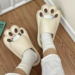 Slippers 2023 Summer Creative Tiger Claw Foot Slippers Woman Padded Nonslip Wearresistant Tiger Paw Sandals Portable Home Slippers Z0220