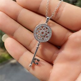 Pendant Necklaces Fashion Female For Women Mystery Key Shaped Brilliant Crystal Neck Jewellery Chic Anniversary Gift Exquisite Accessories