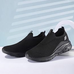 2023 men women running shoes Black Blue Grey Black White mens trainers outdoor sneakers size 39-44 color24