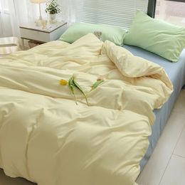 Mattress Pad Fashion High Quality Skin Friendly Solid Colour Home Textiles Bedding Duvet Cover Pillowcase 230221