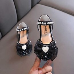 Sandals New Kids Pearl Princess Sandals Girls Rhinestone Dress Shoes Children's Sequin Lace Dance Flats Sandals Size 21-36