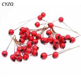 Decorative Flowers Wreaths 50pcs/lot 10mm Red Berry Artificial Flowers Stamen Plastic Christmas Berries for Scrapbooking DIY Home Wedding Wreath Decoration