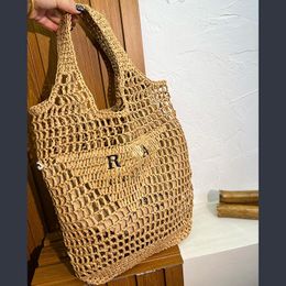 Womens Classic Handbag Shoulder Bag Large Capacity Outdoor Sacoche Purse Lafite Woven Hollowed Out Style Inside With Dust Bag Designer Beach Shopping 35cm