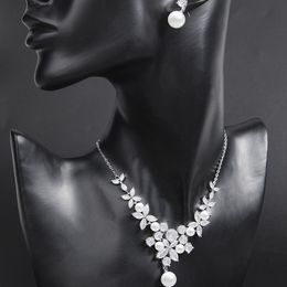 New Fashion Bridal Wedding Flower Jewelry Set Crystal Pearl Stud Earrings Necklace Set for Women Engagement Prom Gift