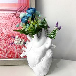 Vases Anatomical Heart Vase Home Decoration Resin Dried Flower Ornament Body Art Craft Countertop Pot Living Room Decor 230221