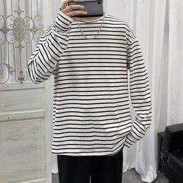 Herren T -Shirts Mode Casual Striped Long Sleeve Men T -Shirts Herbst koreanische Stil Harajuku Top übergroße weiße schwarze Streetwege