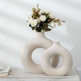 Vases Nordic Ceramic Vase for Pampas Grass Donuts Flower Pot Home Decoration Accessories Office Living Room Interior Table Desk Decor 230221