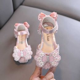 Sandals AINYFU Toddlers Girls Rhinestone Sandals Fashion Kids Glitter Bow Flats Princess Shoes Children's Non-slip Party Wedding Sandals R230220