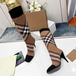 F/W Diz botları üzerinde kadınlar, parti kadın için örgü çorap stiletto topuklular patik lüks sonbahar kış tasarımcısı sivri uçlu ayak parmakları slip-on moda ayak bileği yağmur çimleri