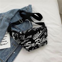 Waist Bags Ladies Hip Hop Street Letter Graffiti Chest Bag Designer Fashion Texture Crossbody Mobile Phone Crown Shoulder 2023