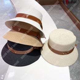 Mens Wide Brim Hats Womens Designer Straw Hats Luxury Flat Fitted Hat Summer Casual Fashion Bucket Hats With Leather Belt