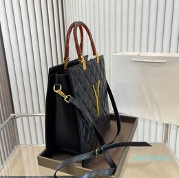 NEW Letter Print Designer Bag Totes Black Tote Bag Large Capacity Shopping Bags Womens Luxury 231 Purse Leather Fashion Shoulder Bag Vintage Wallet 221214