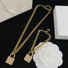 Full Diamond Women Pendant Necklaces Double Couples Circles Connected Bracelet Lady Travel Vacation Delicate Jewelry