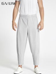 Men's Pants GVUW Pleated Solid Colour Harem Men Pocket Elastic Waist 2023 Summer Female Loose Casual Trousers 17D1381 230221