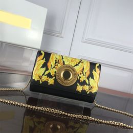 Chain Bags Shoulder Handbag Crossbody Handbags Purse Small Wallet Magnetic buckle Gold Hardware Genuine Leather Women Clutch Bags