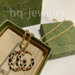 Luxury Pendant International Necklaces 2023quisite Lock Pendant Fashion Female Style 18k Gold Plated High End Design Long Chain Designer j