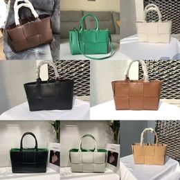 Borsa a tracolla Borse da sera Borsa da donna coreana PU Moda Autunno Vintage Secchio Borse a spalla Solid Luxury EuroAmerica StyleSera 2022