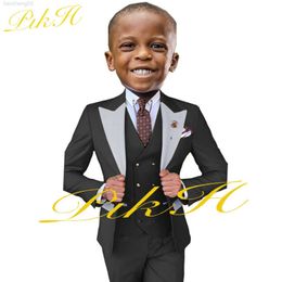 Clothing Sets Fashion Boy Suit Three Piece Point Lapel Jacket Pants Vest Wedding for Kids Blazer Party Dress Clothes Child W0222