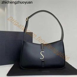 designer leather brand new shoulder bag handbags cross bag heart-shaped tarpaulin women leather bag