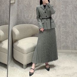 Two Piece Dress 2023 Office Lady 2 Blazer Set Lapel Metal Belt Suit Jackets High Waist Organ Pleated Skirt Grey Plaid Elegent Suits 230222