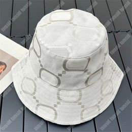 Big Letters Womens Designer Bucket Hat For Men Luxury Wide Brim Hat Brand Fashion Flat Fitted Bucket Hat Sun Protection Street Cap
