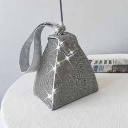 Evening Bags 2023 Women Luxury Personalized Rhinestones Triangle Tote Ladies Dinner Party Bling Silver Black Purses