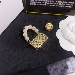 GG GG Designer Stamp Ch Marka Kadın Mücevher Elmas İnci Pin Broş Vintage Moda Severler Hediye Düğün Aksesuarları Kutu ile