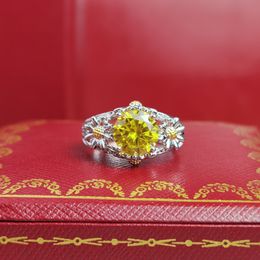 Luxurys Designers Ring Single Diamond Rings For Women Men Yellow Diamond Daisy Style New Fashionjewellery Casual Party