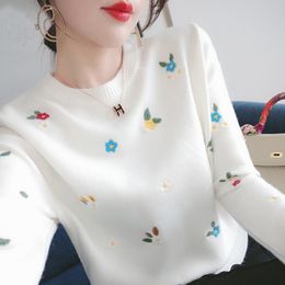Women's Sweaters Small Daisy Embroidery Spring Round Neck Sweater Sweet Small Fresh Top Women 230223