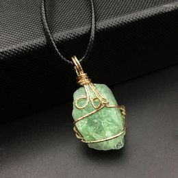 Pendant Necklaces Handmade Copper Wire Fluorite Neckalce Natural Irregularly Unpolished Rough Green Women Men Jeweley