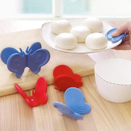 Table Mats & Pads Butterfly Shaped Silicone Anti-scald Devices Fridge Magnet Kitchen Tool Insulation Plate Clamp Tools Gadgets 2023Mats