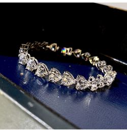 Link Chain 2022 New Trendy Exquisite Bracelet Charm Silver Colour Heart Shape Cubic Zirconia Bracelets Ladies Romantic Wedding Jewellery G230222