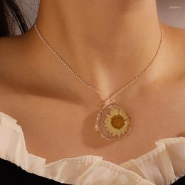 Pendant Necklaces HuaTang Boho Transparent Stone Daisy Nekclace For Women Sunflower Charming Clavicle Chain Lady Party Jewelry On The Neck