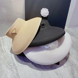 Dam lyxiga vår och sommar designer visir Handgjorda halm vävd hatt Holiday Travel Triangel Letter Solskydd hattar