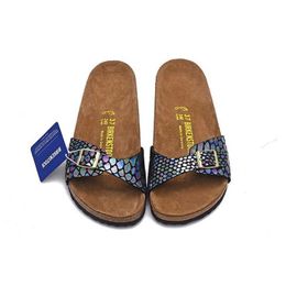 Luxury Slippers Designer Birkinstocks Sandals Seven Rainbow Bright Sandals Men's and Women's Couple Shoes Flat Cork Sandals Beach Shoes Tide