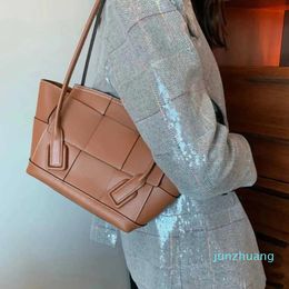 Weave Shopping Bags Handbags Totes Attractive And Practical Luxury 223 Crossbody For Women Messengers Purses 230107