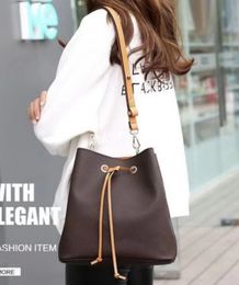 Fashion Womens Bucket Bag Genuine Leather Luxury Designer Bags Large Capacity Handbag Ladies Crossbody Shoulder Bag
