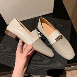 Dress Shoes Luxury Brand Metal Lock Womens Loafers Leather Flats Mixed Designer Slippers Colorblocked Single 230224