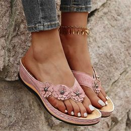 Sandals Women 2022 Summer Floral Wedges Flip Flops Pu Sewing Bohovintage Flower Outdoor Slippers Ladies Casual Beach Shoes Sandalias Z0224