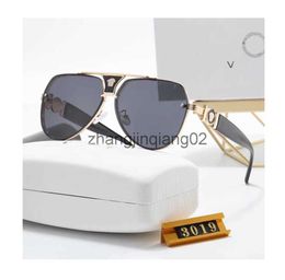 Designer Versage Sunglass For Womans Mens Cycle Luxurious Fashion Sport Sunglasses New Casual Personality Anti Ultraviolet Driving Disco Glasses