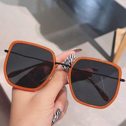 Sunglasses Vintage Orange Alloy Square Sunglasses For Women New Fashion Oversized Gradient Sun Glasses Female Anti-blue Light Eyeglasses G230223