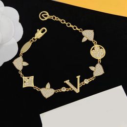17 Style Bracelet Women Bangle Wristband Cuff flowers Chain Designer Letter Jewelry Crystal 18K Gold Plated Stainless steel Wedding Lovers