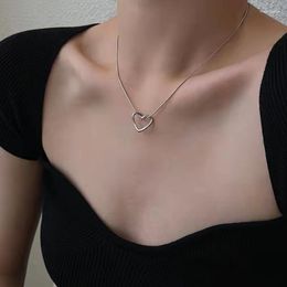 Chains Hollow Out Hearts Necklace For Women Distorted Heart Necklaces Woman Trend Neck Silver Colour Korean Fashion Couples Party Gift