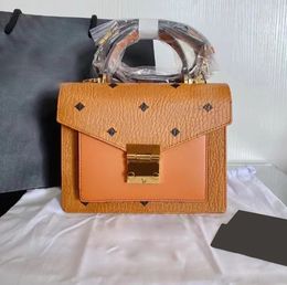 MC mezza luna Messenger tote Bag in pelle avanzata Designer di lusso borsa cosmetica a secchiello Trucco Hobo Borse a tracolla rotonde frizione donna uomo esclusivo Borse a tracolla