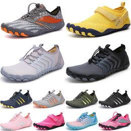 Homens mulheres esportes aqu￡ticos Sapatos de ￡gua de ￡gua branca cinza azul rosa ao ar livre sapatos de praia 047
