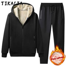 Men's Tracksuits Men Tracksuit Winter 2 Piece Set Fur Lined Thicken Warm Tracksuit Men Jogging Suit Fleece Lined Men Sports Wear Running Clothes Z0224