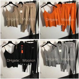 23SS Trainingsanzug Designer Damen Zweiteilige Sets Kleid HE1R22 Anzugrock Damenmode Trainingsanzug Lange Jacke Übergröße L 2XL