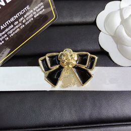 Gg gg damski pieczęć chand marka desinger biżuteria diamentowy pin brokowy broszka z złotem platowane miłośnicy mody prezent na przyjęcie weselne akcesoria