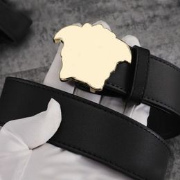 Дизайнерский ремень Черные кожаные ремни для мужчин в западном стиле, покрытый золото, черная гладкая пряжка Cinturon Hip Hop Travory Подачее